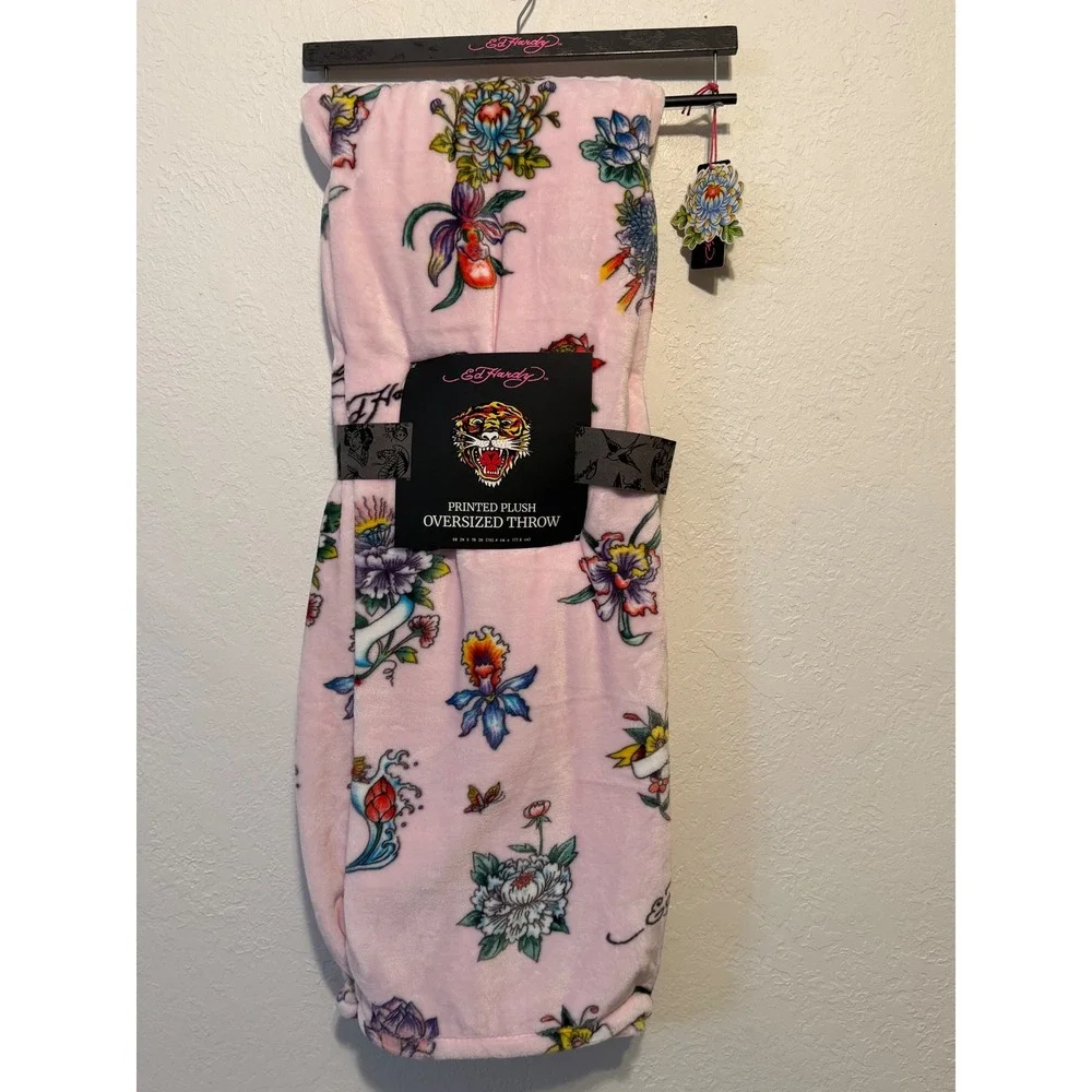 Ed Hardy Printed Plush Oversized Throw Blanket Pink Tattoo Tiger Floral 60x70